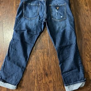 Guess boyfriend Jean , slight crop size 28